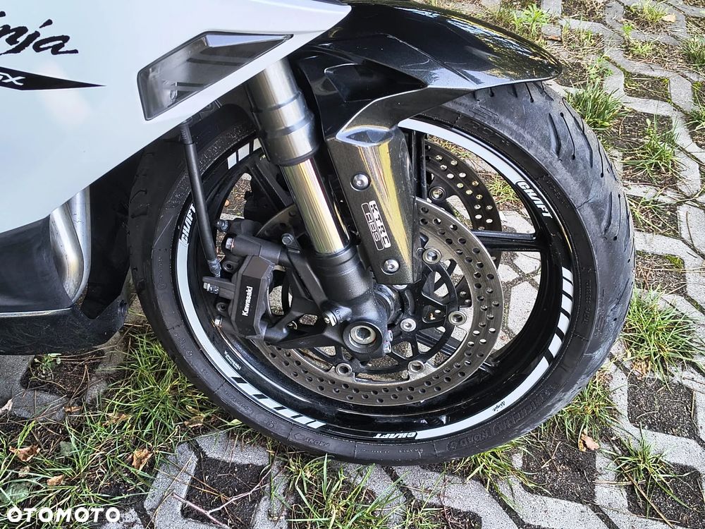 Kawasaki Ninja 1000 SX - 16
