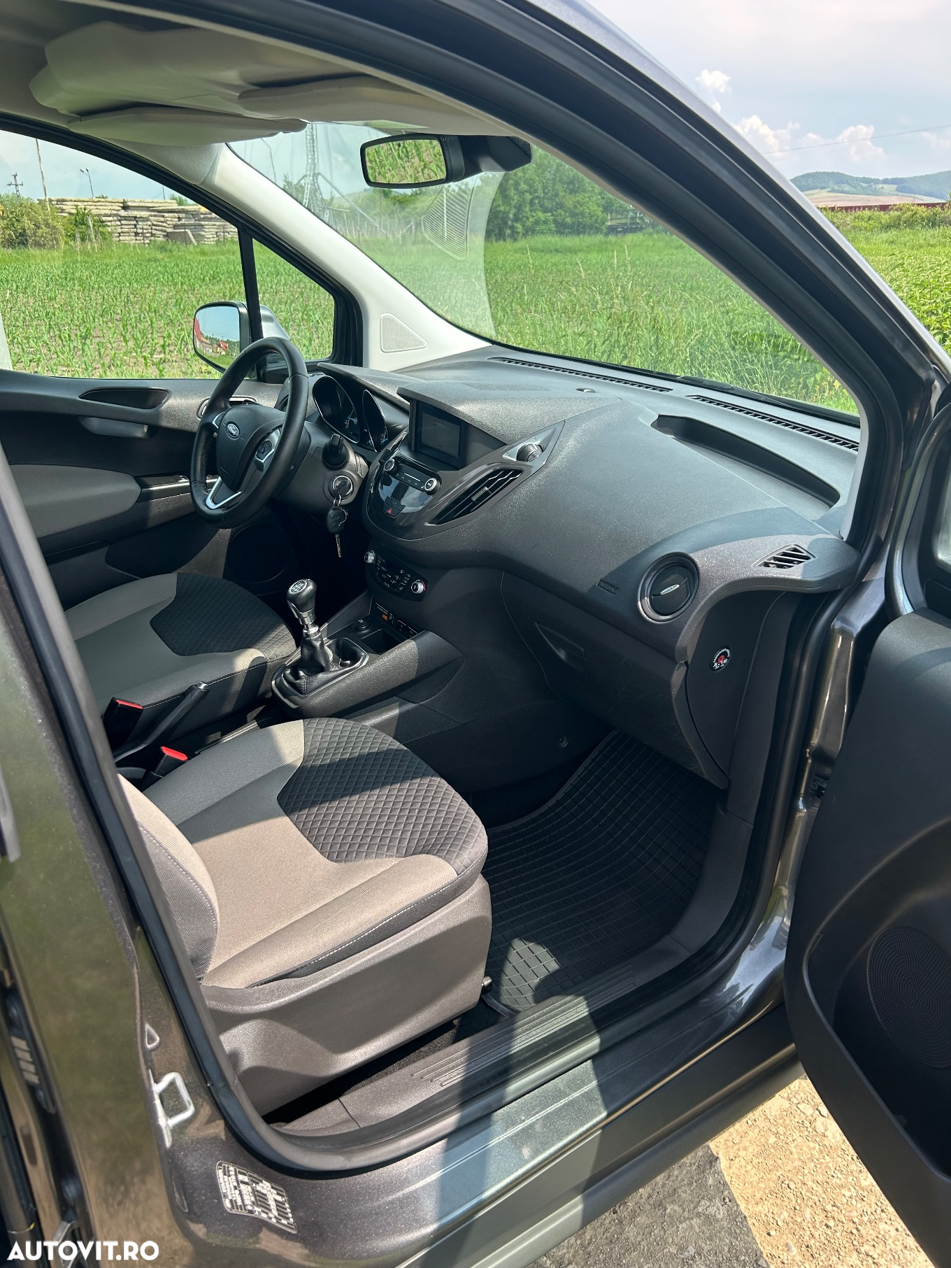 Ford Tourneo Courier 1.0 EcoBoost Titanium - 12