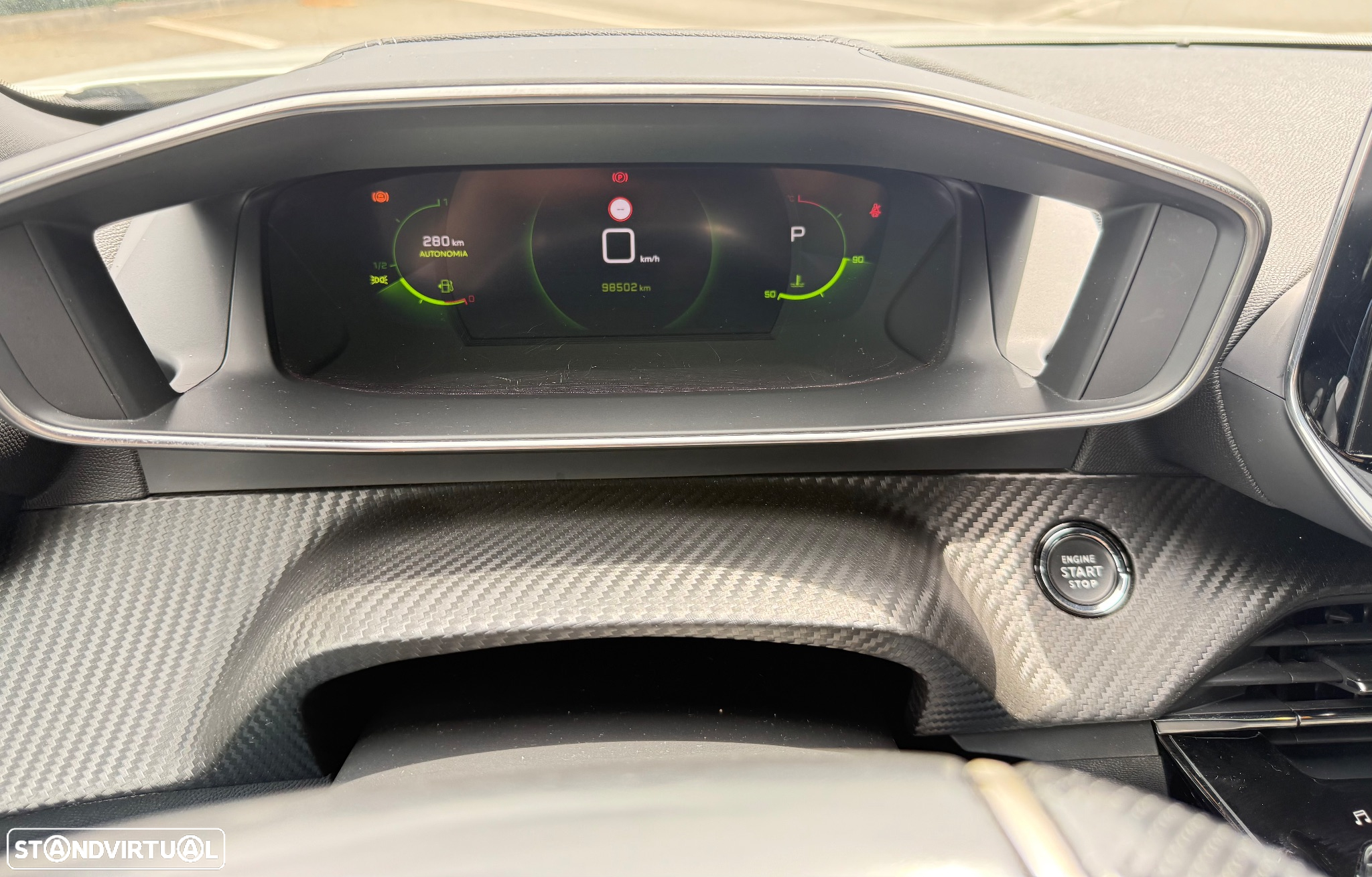 Peugeot 2008 1.2 PureTech GT Line EAT8 - 32
