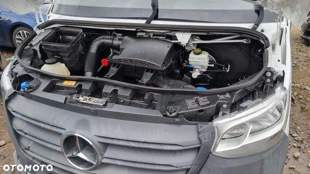 Mercedes-Benz Sprinter - 20