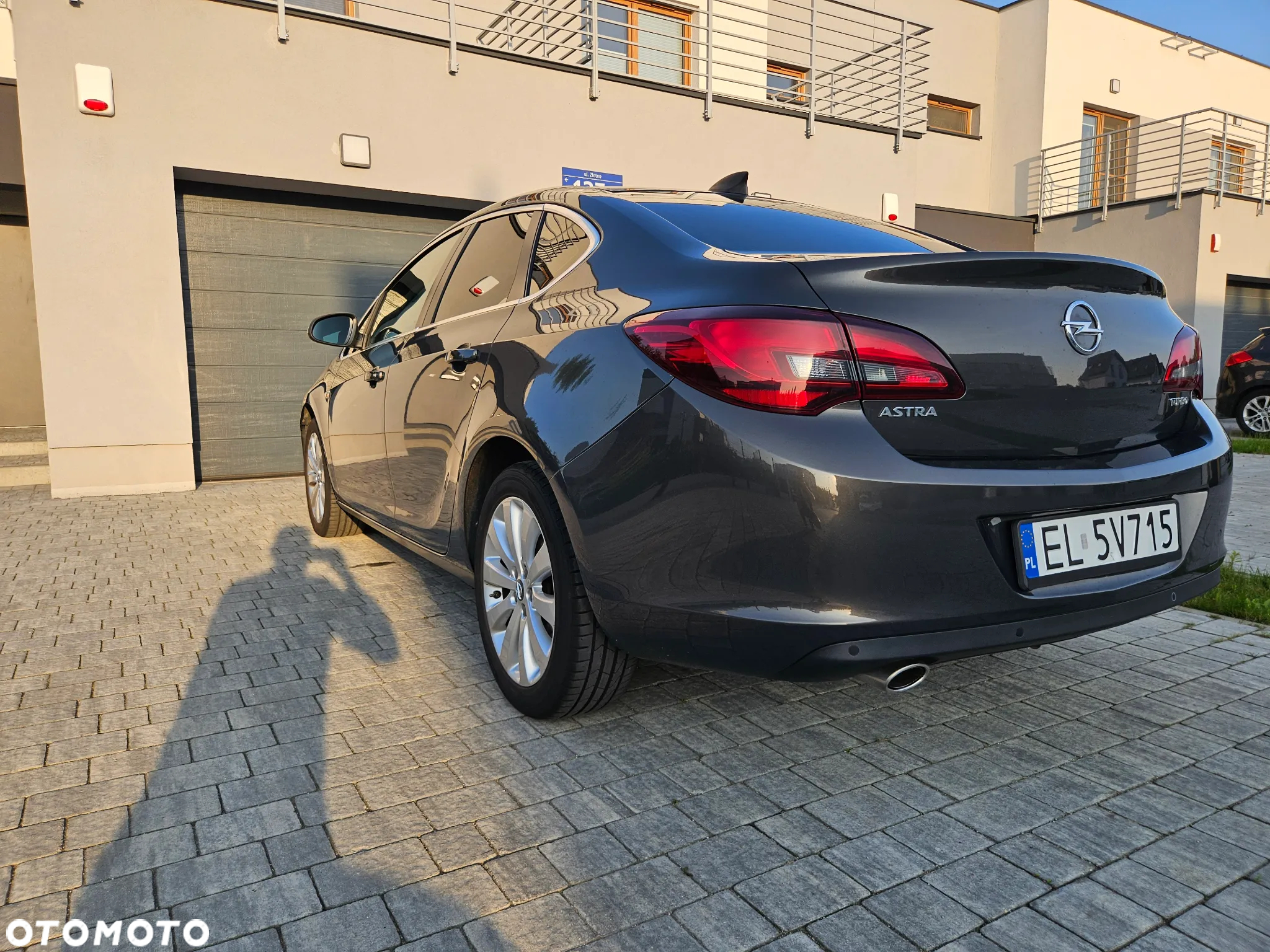 Opel Astra IV 1.4 T Executive - 7