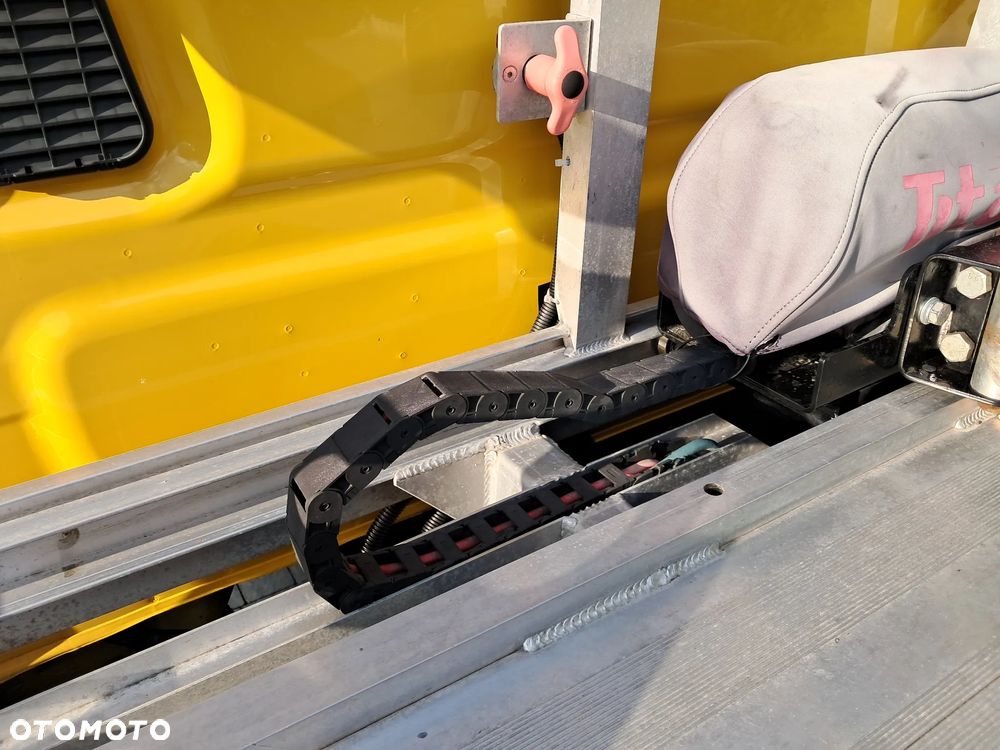 Iveco DAILY - 12