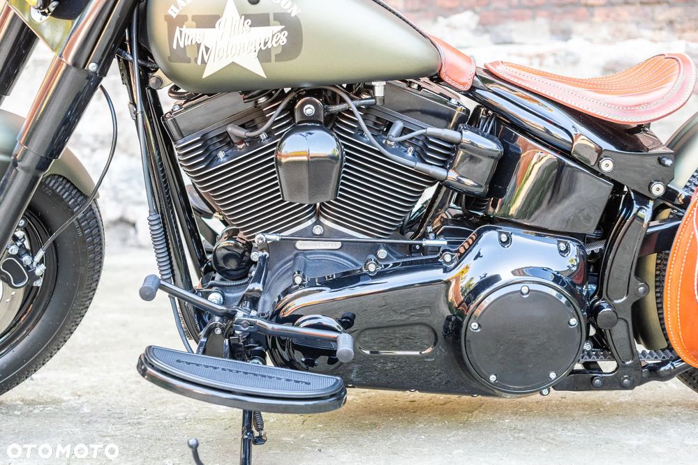 Harley-Davidson Softail Heritage Classic - 24
