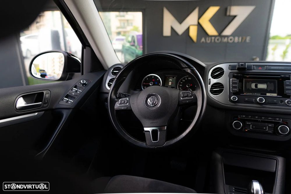 VW Tiguan 2.0 TDI DPF 4Motion BlueMotion DSG Exclusive - 26