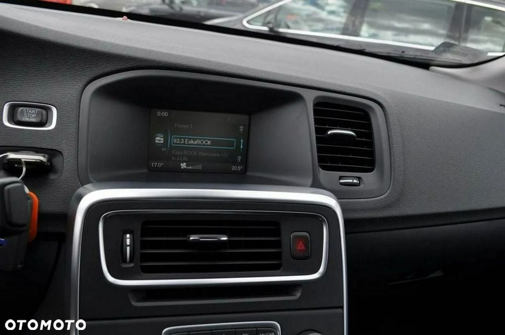 Volvo S60 T3 Kinetic - 25