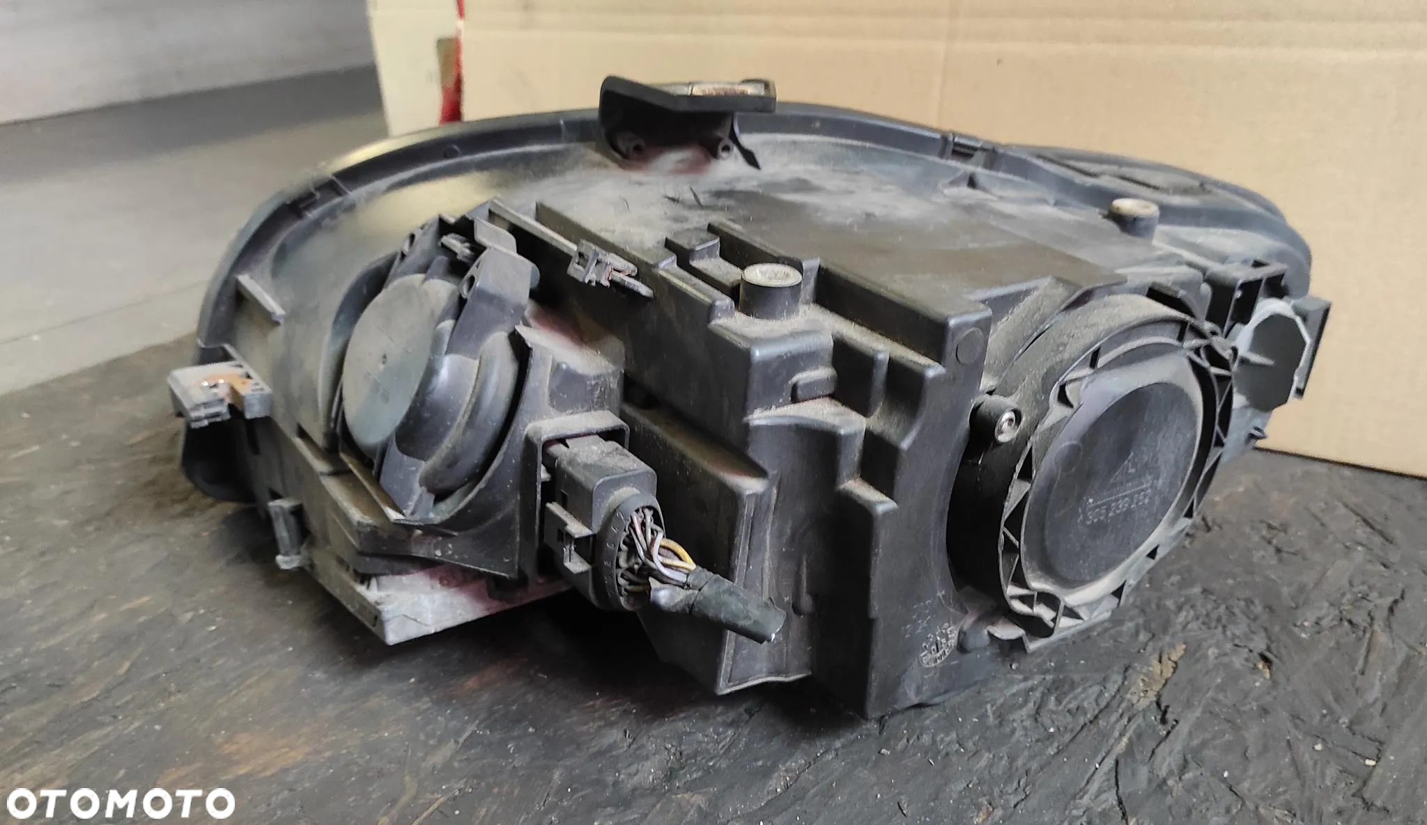 LAMPA PRAWA PRZEDNIA KOMPLETNA AUDI A4 B7 BI-XENON EUROPA WYSYŁKA !!! - 3