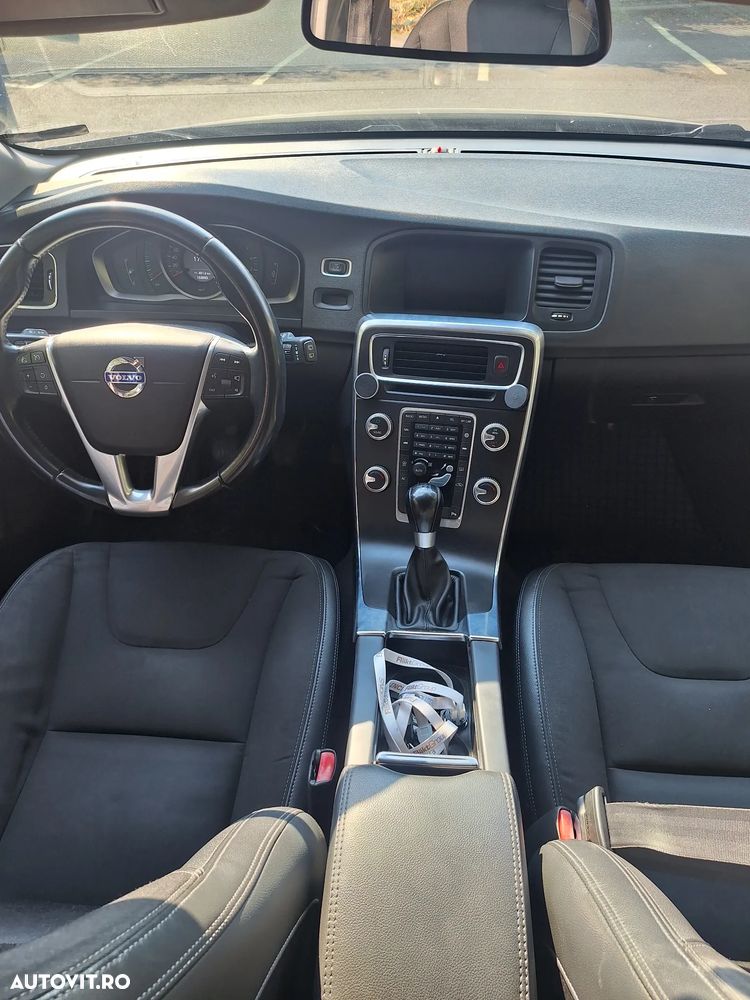 Volvo V60 D2 Start-Stop Kinetic - 6