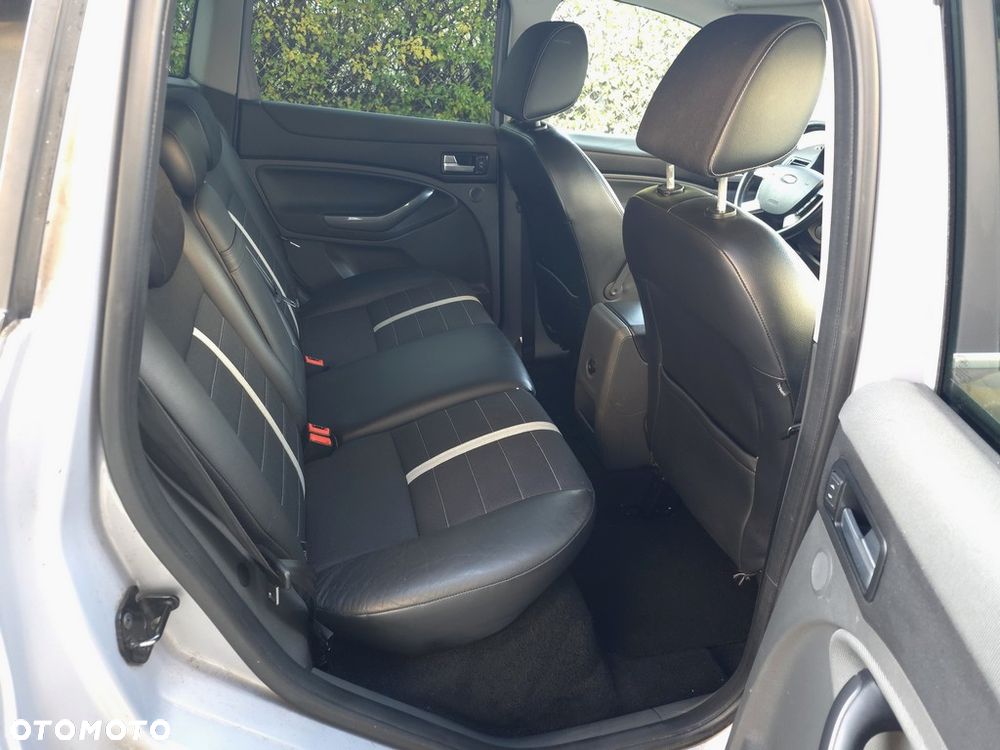 Ford Kuga 2.0 TDCi Titanium - 10