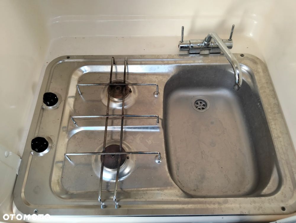 Volkswagen Caravelle - 22