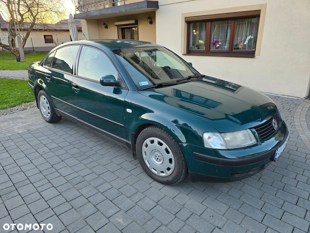 Volkswagen Passat 1.9 TDI Trendline - 4