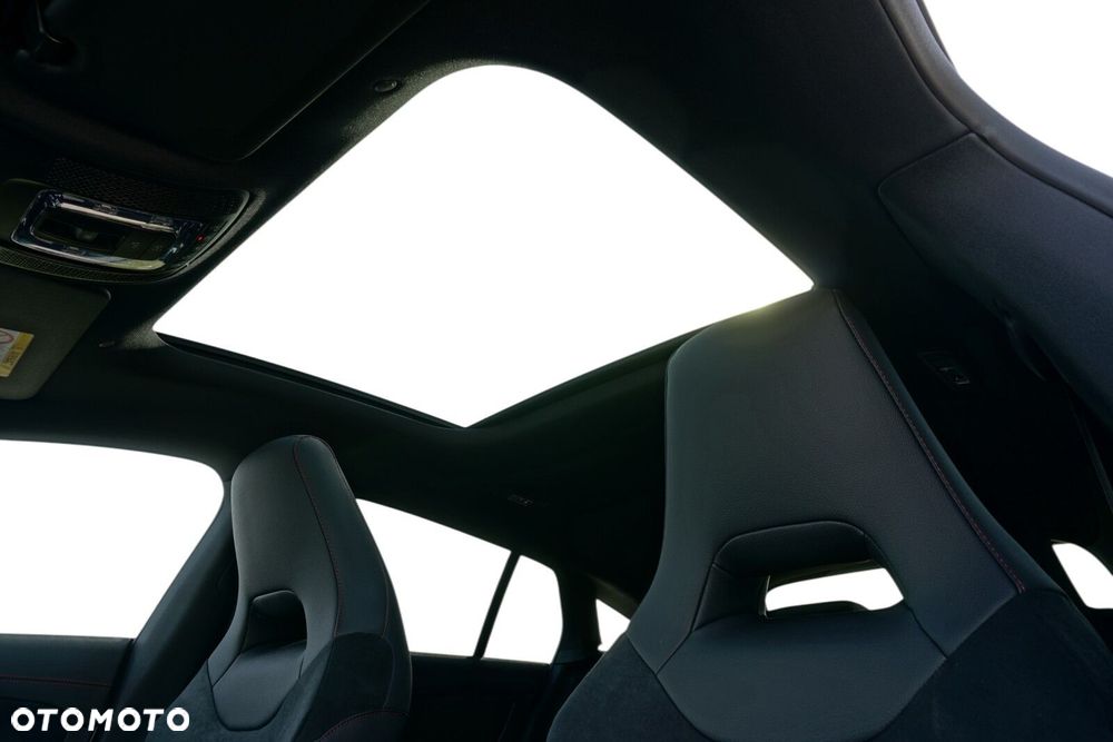 Mercedes-Benz CLA 250 4-Matic AMG Line 7G-DCT - 11