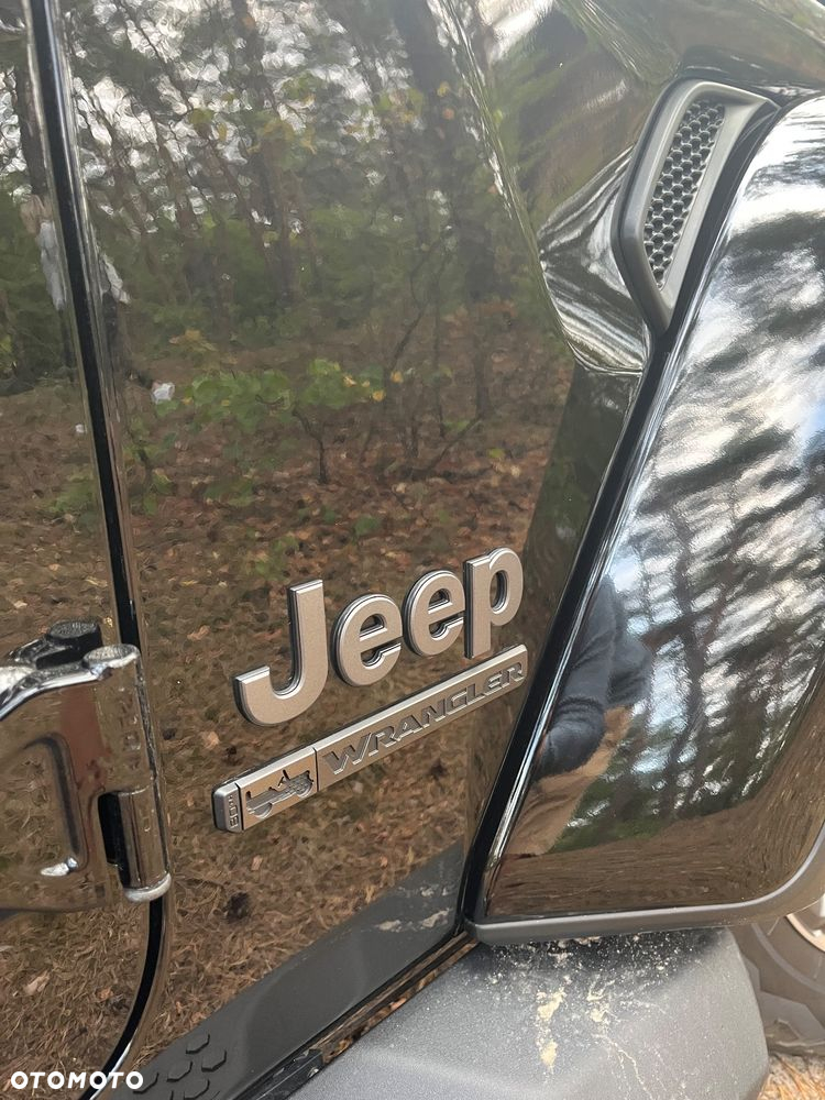 Jeep Wrangler - 21