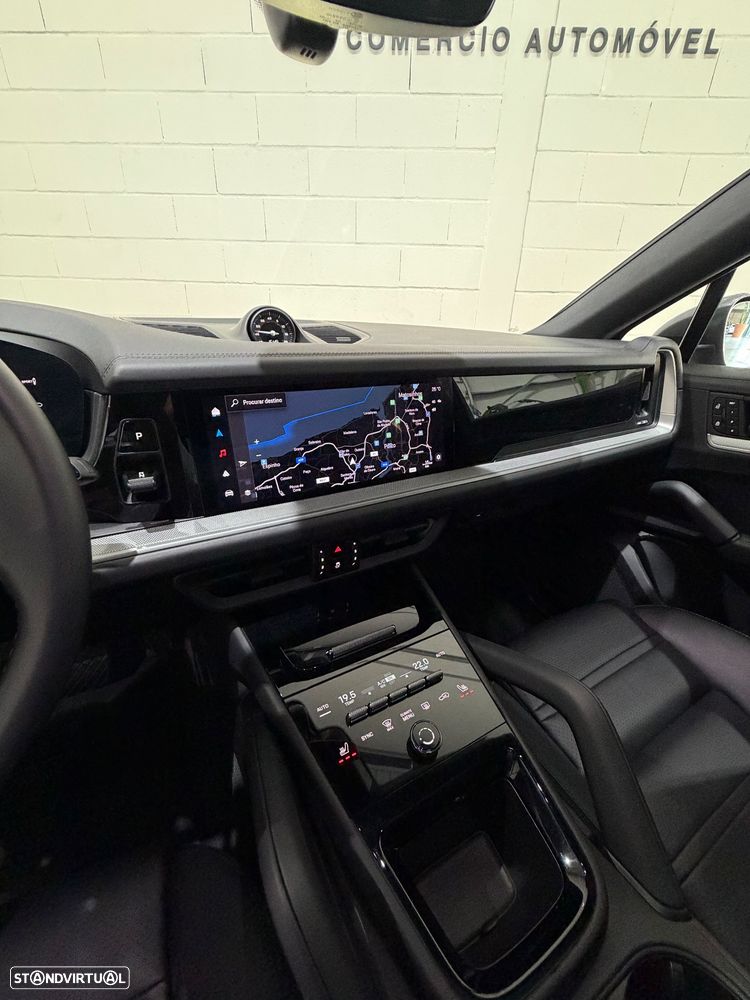 Porsche Cayenne Coupé E-Hybrid - 31