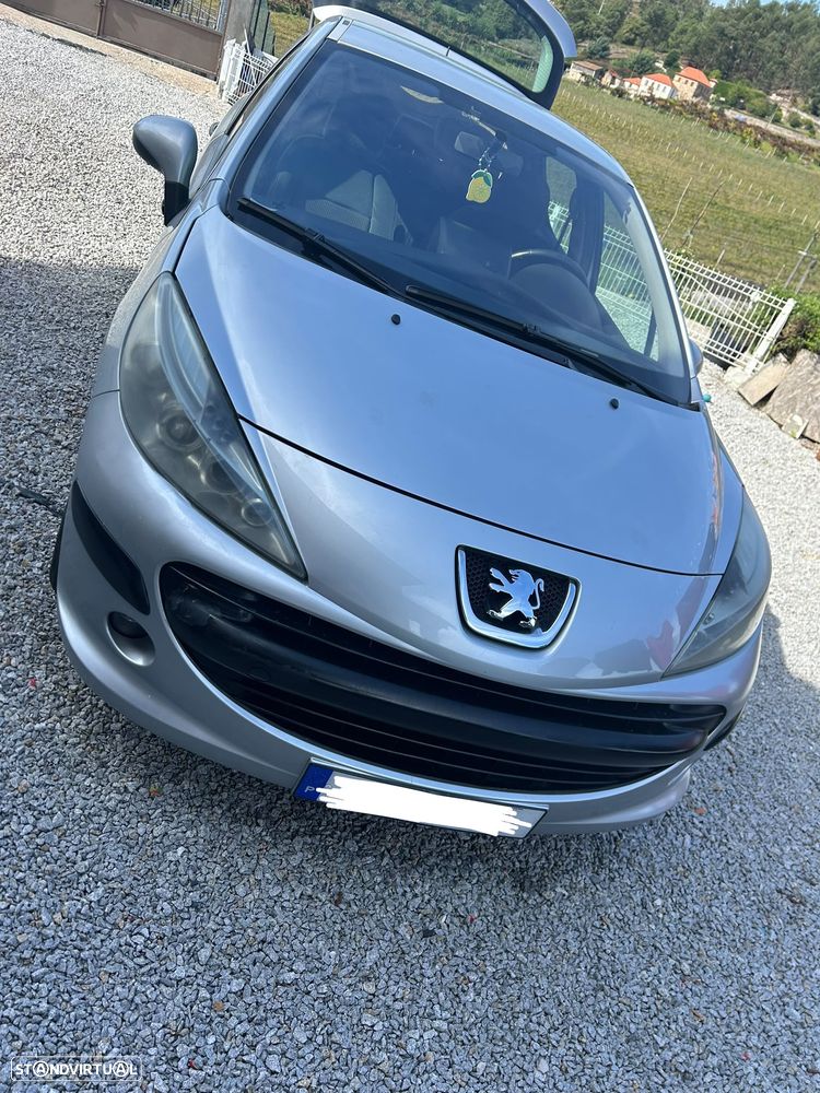 Peugeot 207 1.4 16V Open - 1