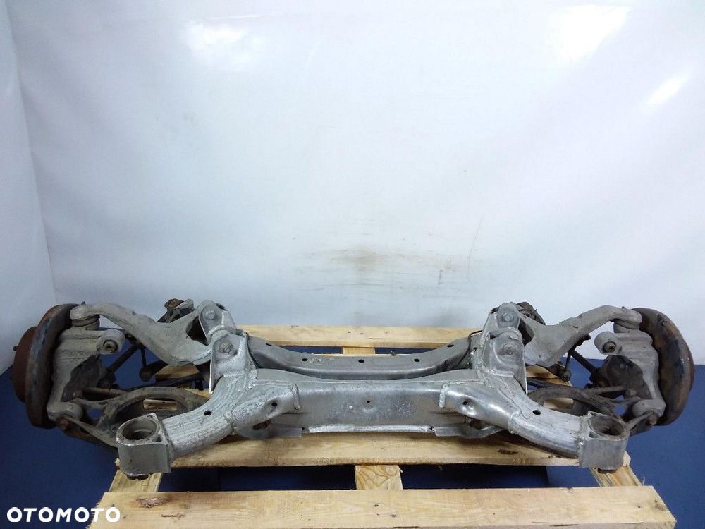 NISSAN MAXIMA A34 BELKA ZAWIESZENIA OŚ TYŁ - 4