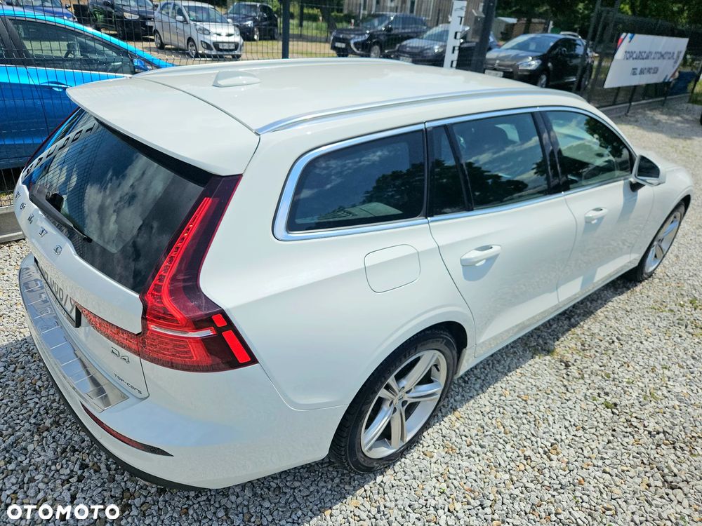 Volvo V60 D4 Momentum - 19