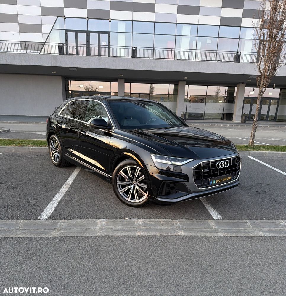 Audi Q8 55 TFSI quattro Tiptronic - 1