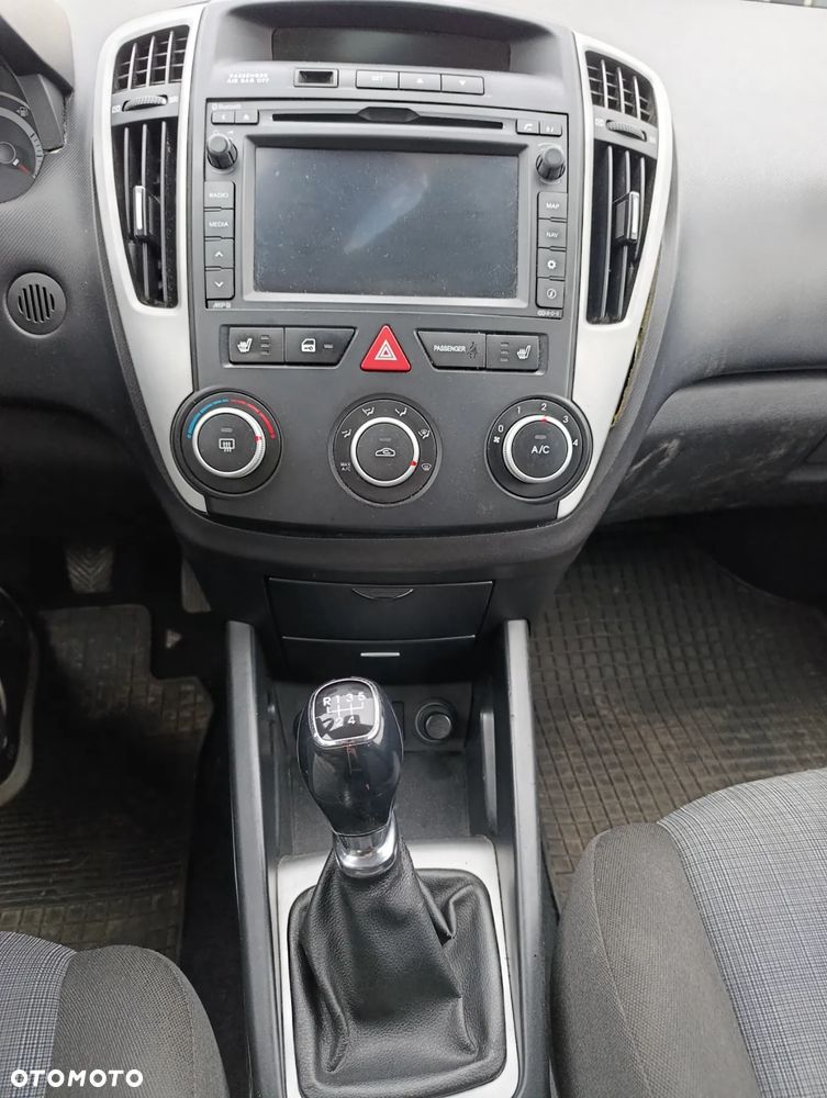 Kia Ceed 1.4 Comfort - 14
