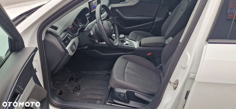 Audi A4 Limousine 40 TFSI mHEV S Line S tronic - 23