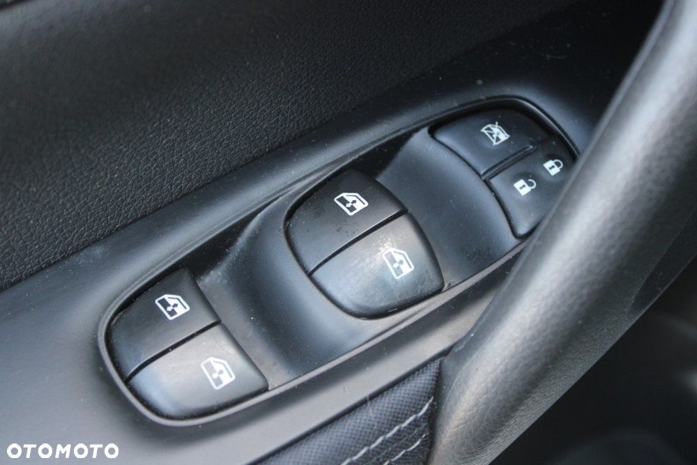 Nissan Qashqai - 32