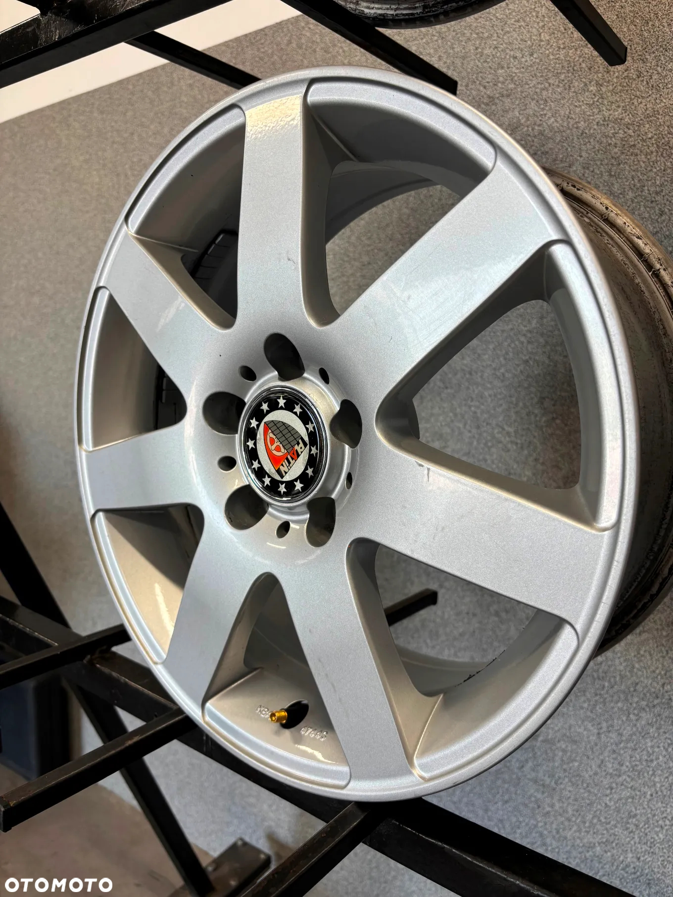 4 FELGI ALU. VW PASSAT,ARTEON,CADDY,SEAT LEON,SKODA OCTAVIA,MERCEDES KLASA C,E,COUPE 16'' 7J ET38 PLATIN - 10