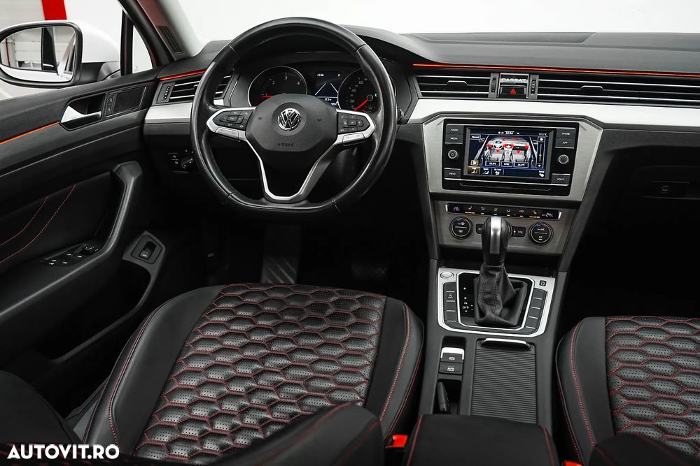 Volkswagen Passat 2.0 TDI SCR DSG Conceptline - 12