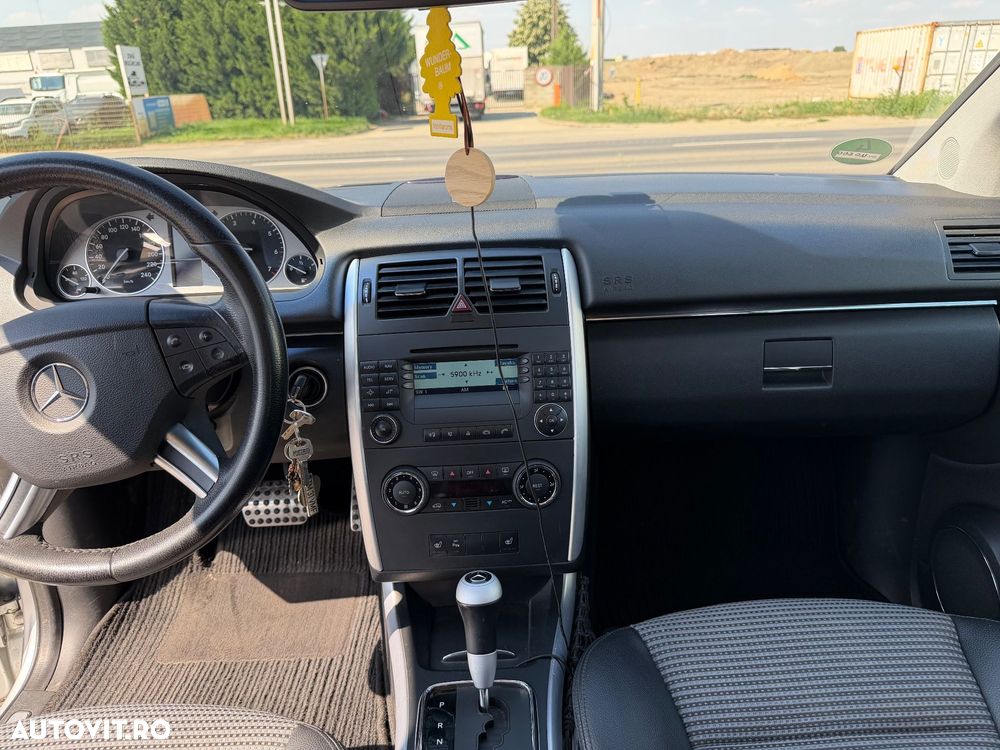 Mercedes-Benz B 200 - 20