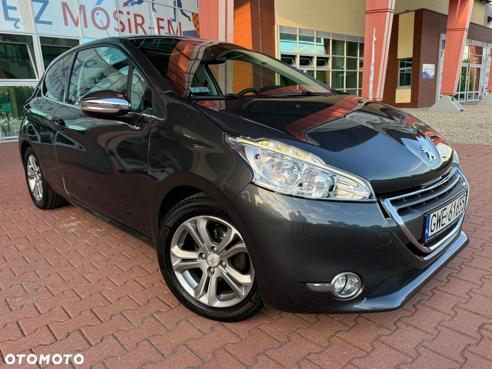 Peugeot 208 - 11