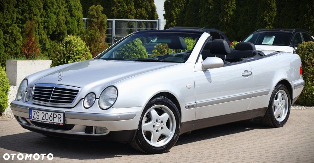 Mercedes-Benz CLK - 10