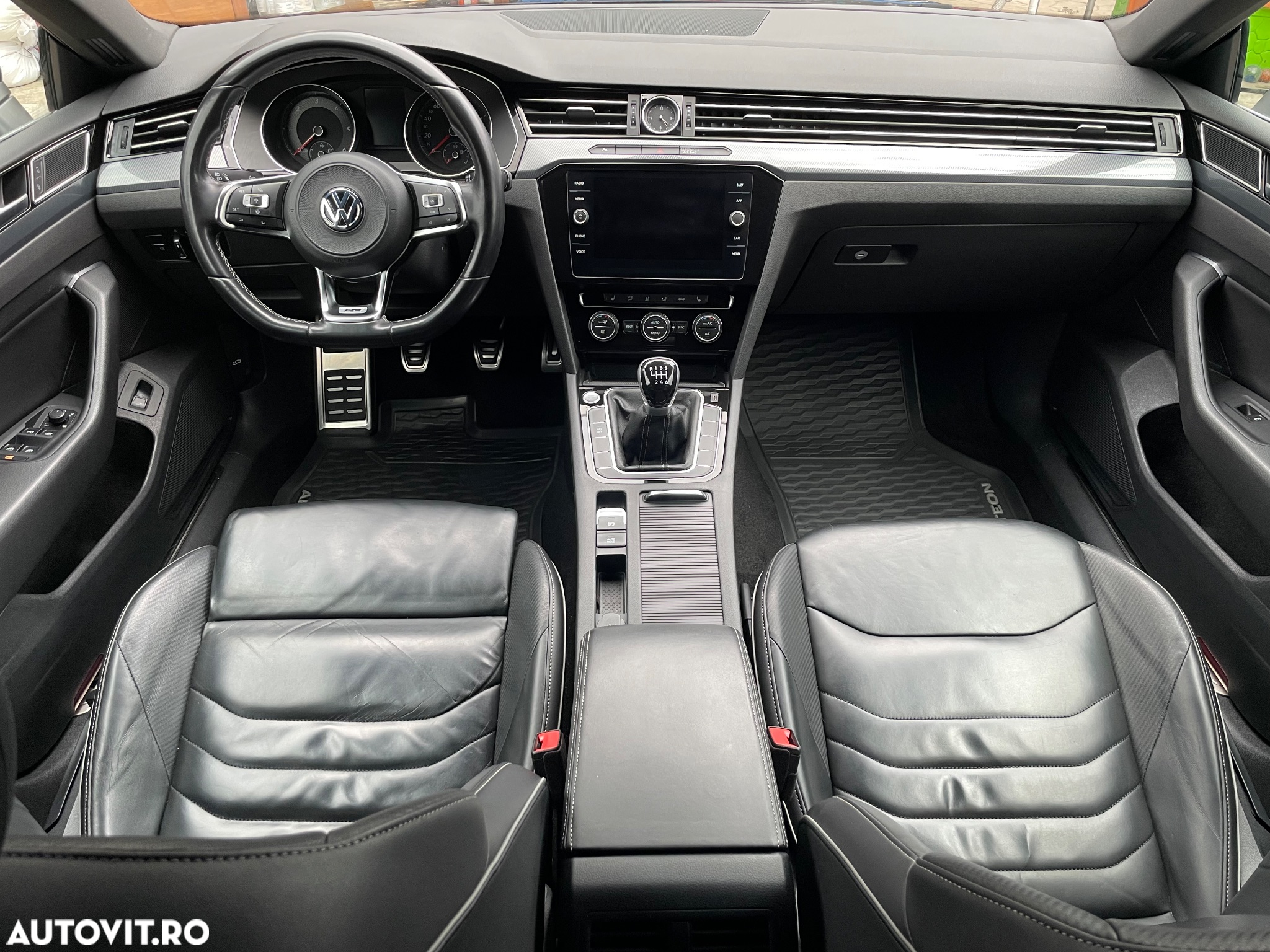Volkswagen ARTEON 2.0 TDI R-Line - 24