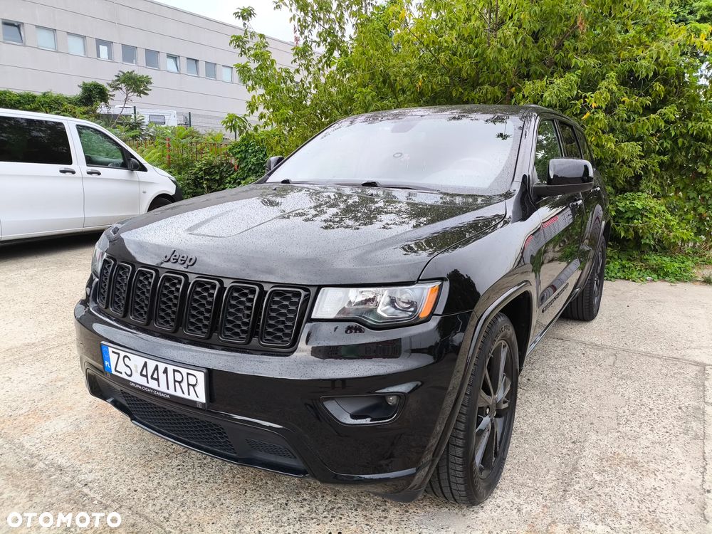 Jeep Grand Cherokee - 1