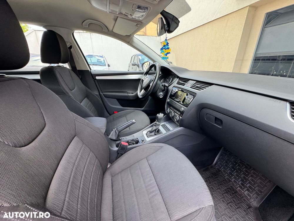 Skoda Octavia 1.6 TDI DPF DSG Ambition - 22