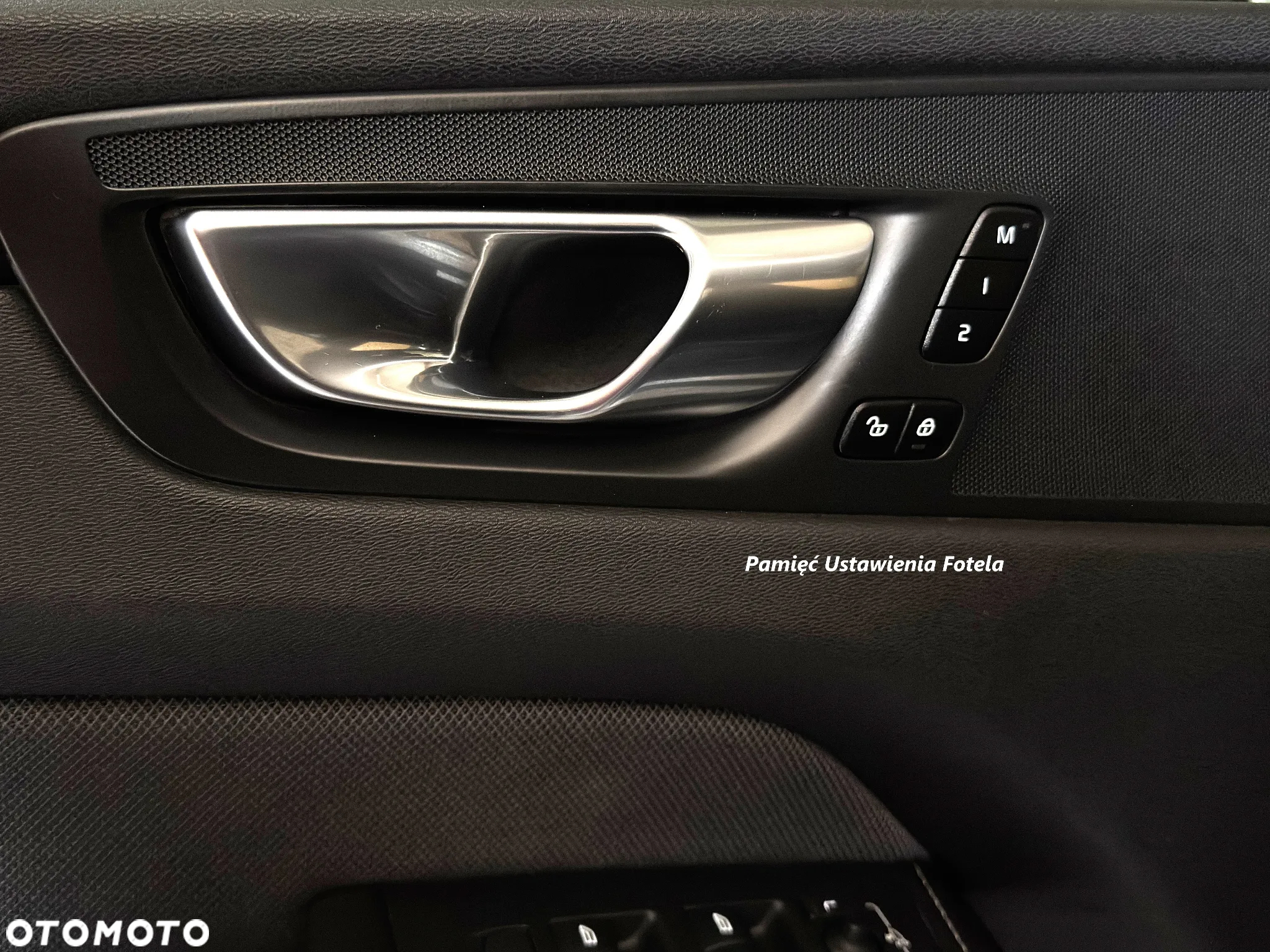 Volvo XC 60 B4 D Plus Dark - 13