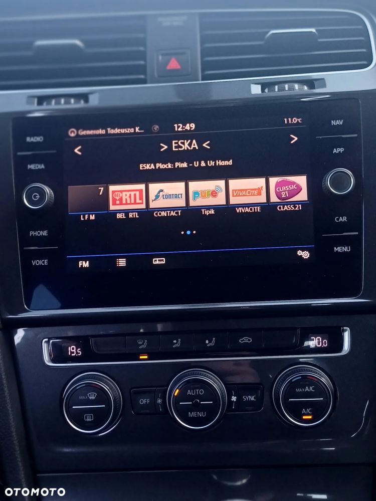 Volkswagen Golf - 22