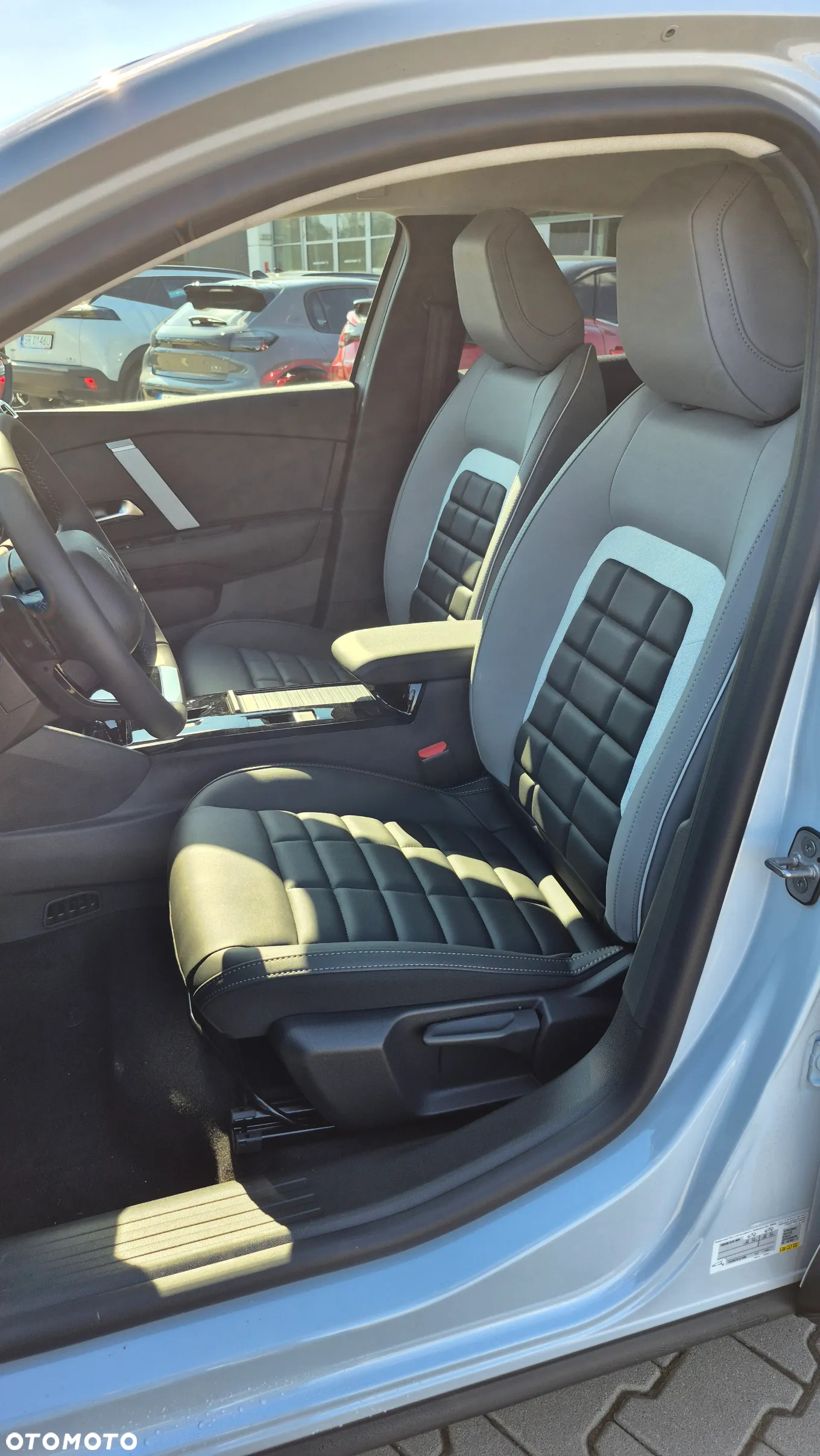 Citroën C4X 1.2 mHEV Max eDCT6 - 10