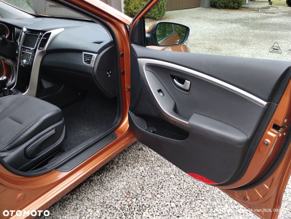 Hyundai i30 blue Kombi 1.6 GDi Trend - 32