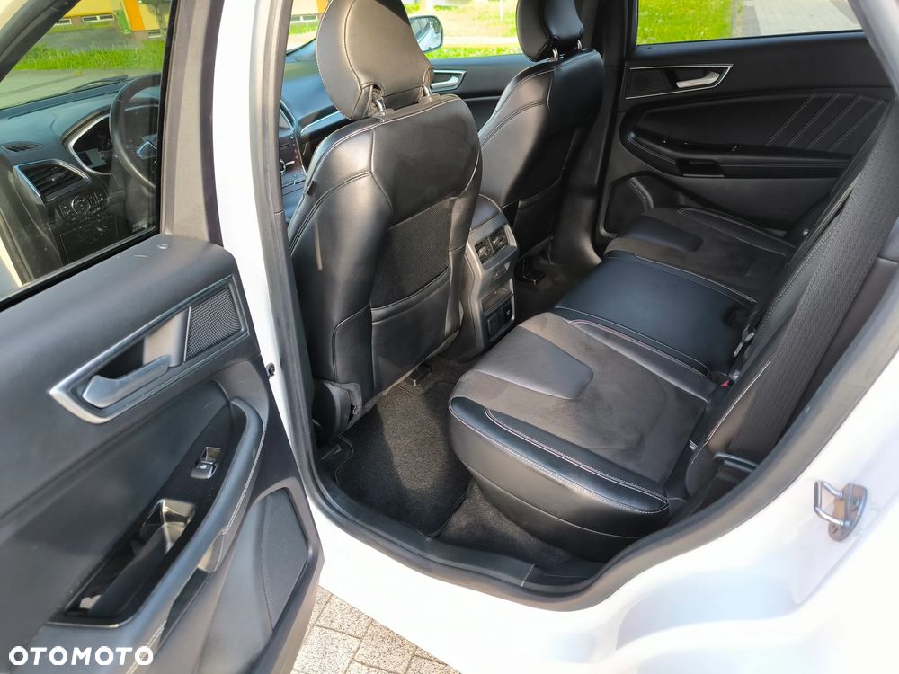 Ford Edge - 11