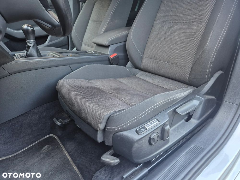 Volkswagen Passat Variant 2.0 TDI (BlueMotion Technology) Comfortline - 18