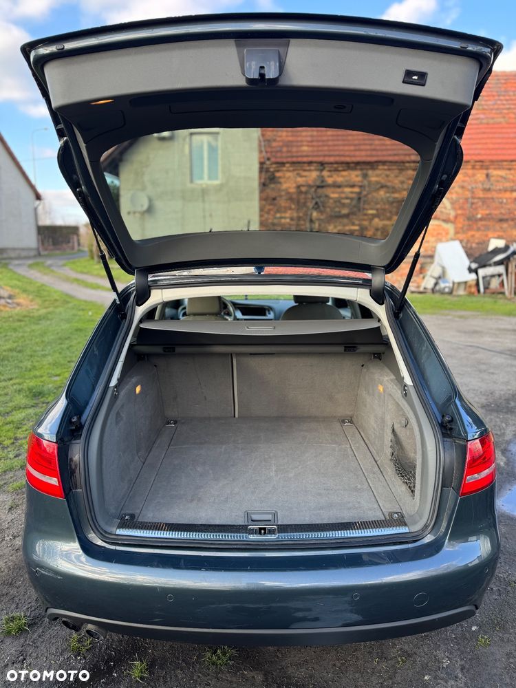 Audi A4 Avant 2.0 TDI DPF - 9