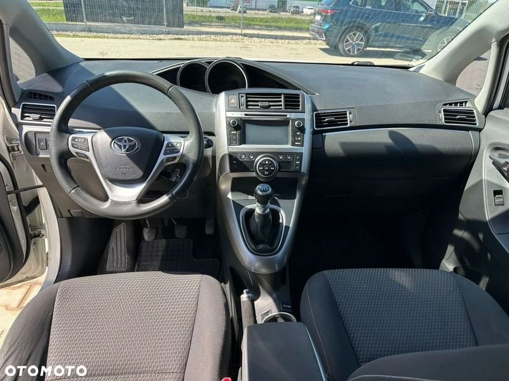 Toyota Verso - 10