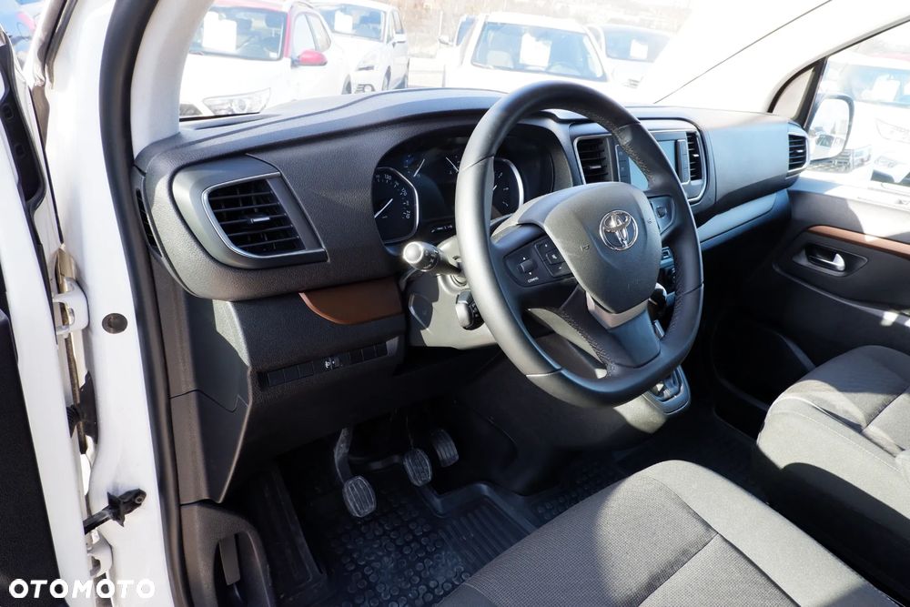 Toyota Proace Verso - 26