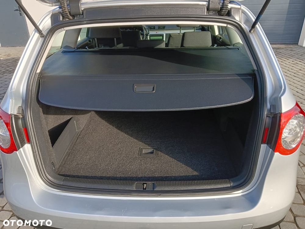 Volkswagen Passat - 9