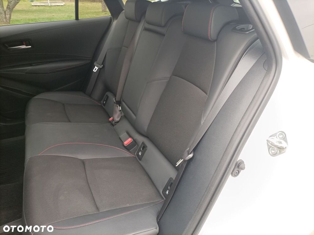 Toyota Corolla 2.0 Hybrid GR Sport Dynamic - 11