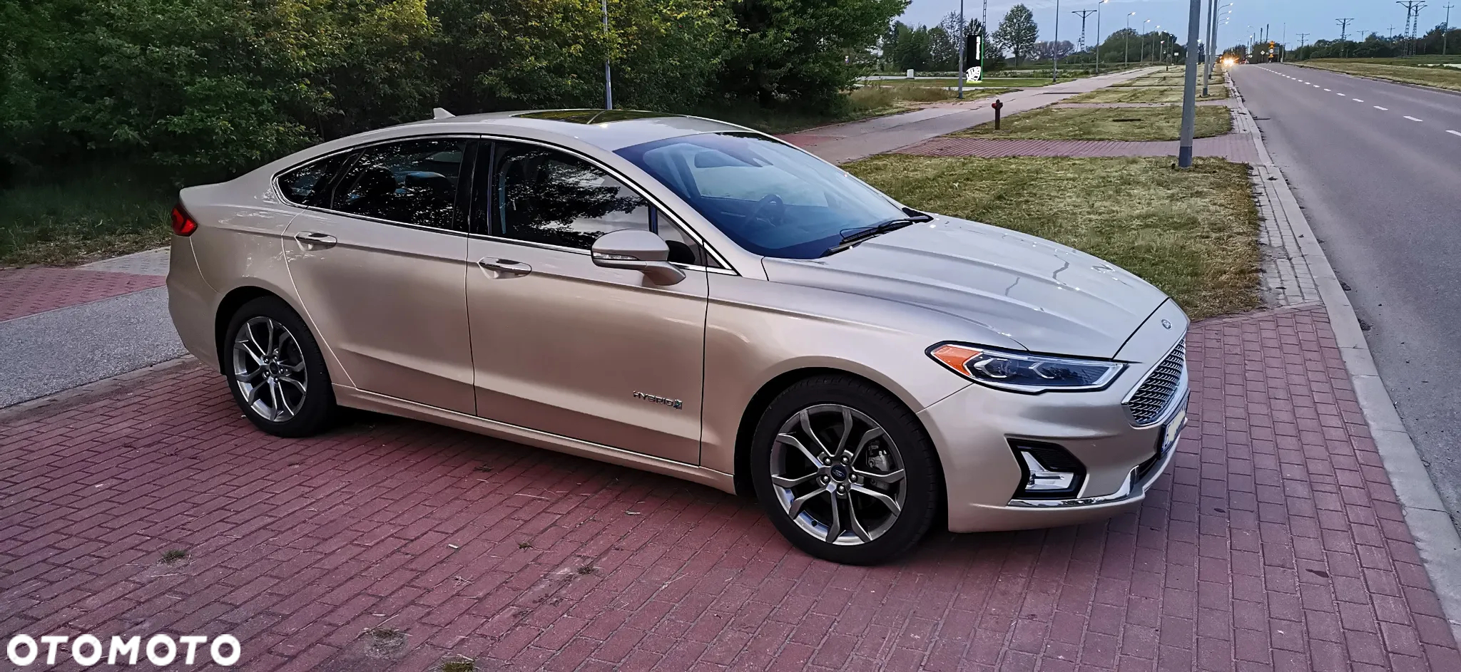 Ford Mondeo 2.0 Hybrid Titanium - 14