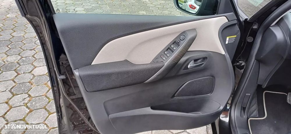 Citroën Grand C4 Spacetourer - 17