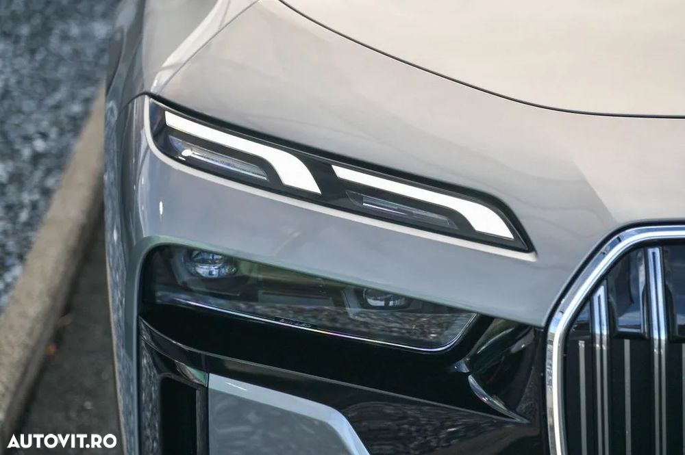 BMW Seria 7 740d xDrive - 34
