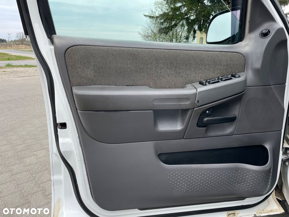 Ford Explorer 4.0 AWD - 7