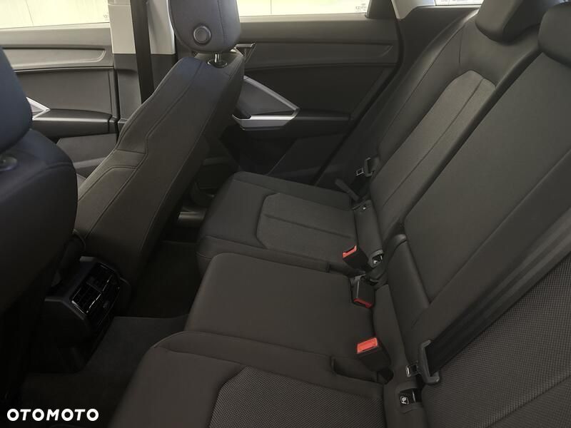 Audi Q3 35 TFSI S tronic - 21