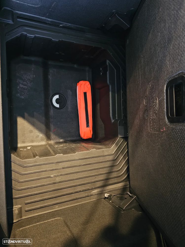 Ford Puma 1.0 EcoBoost TITANIUM - 23