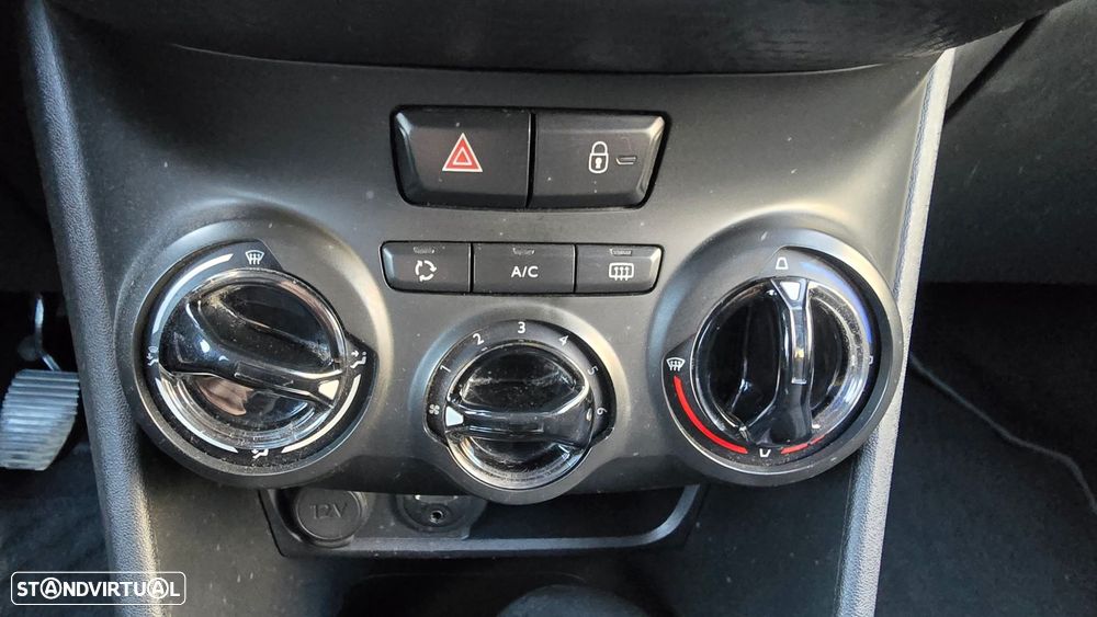 Peugeot 2008 1.6 BlueHDi Style - 28